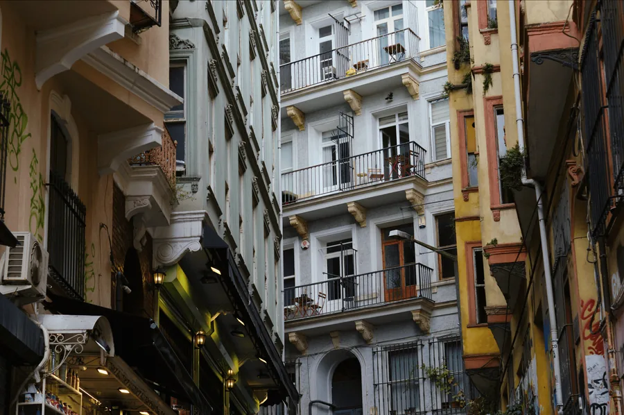Beyoğlu'nun Tarihi Binaları